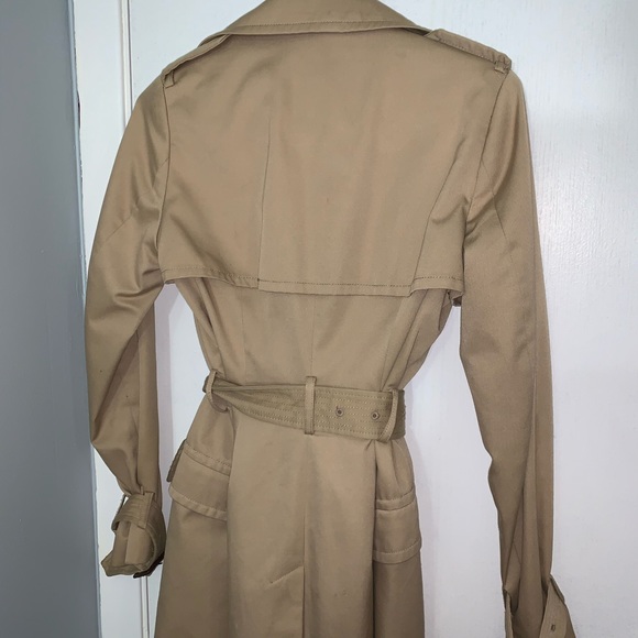 Beautiful trench coat - Picture 4 of 6